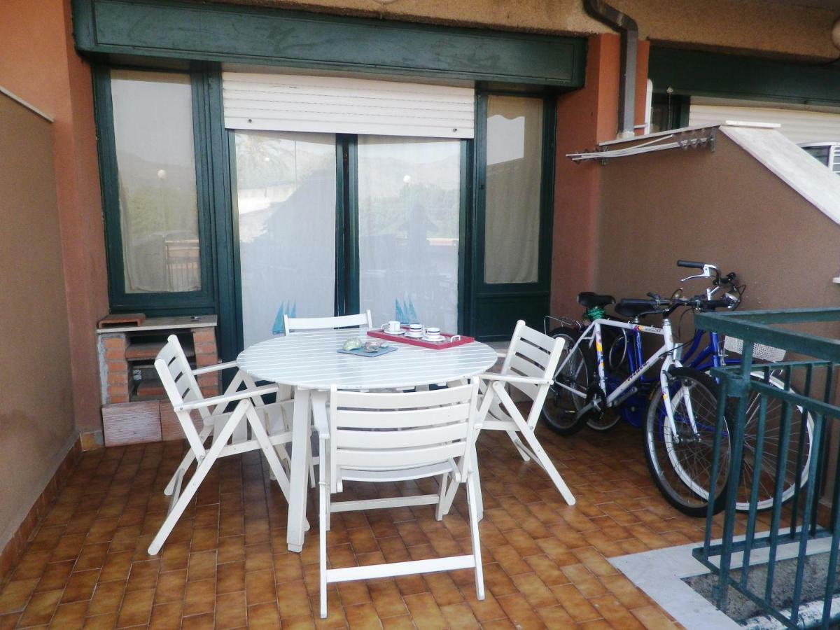 Aparthotel Pietre Nere Giardini-Naxos Exterior foto